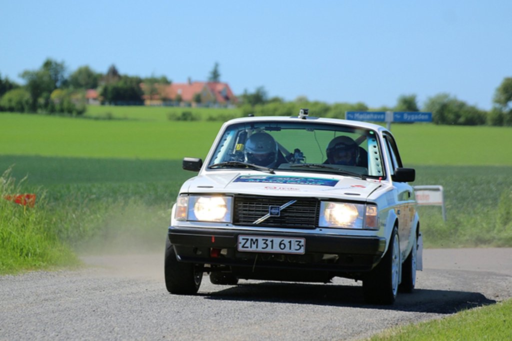 Heino Mejer og Bo Mølgård på vej mod den flotte top 3 placering i Juelsminde
(Foto: Alex Rasmussen, RallyFoto.dk)